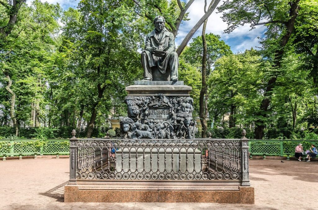 Памятник И. А. Крылову в Летнем саду, Санкт-Петербург
