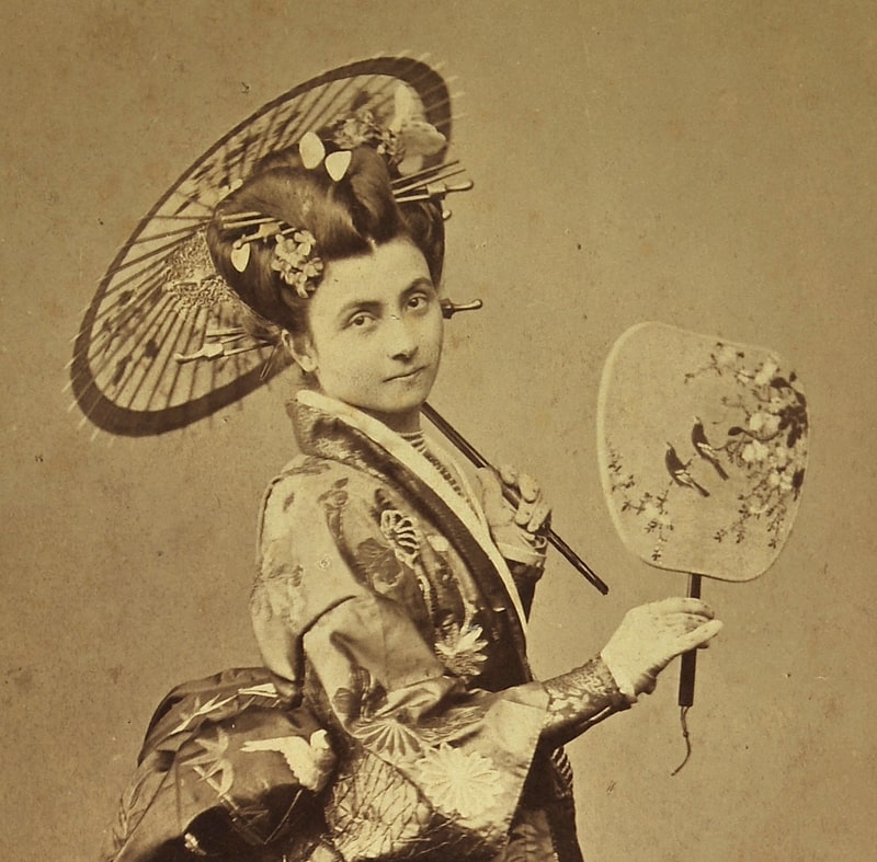 Лоренцо Сусцип «Портрет мадам д’Эпине в японском костюме», 1875. Деталь © Музей Наполеона