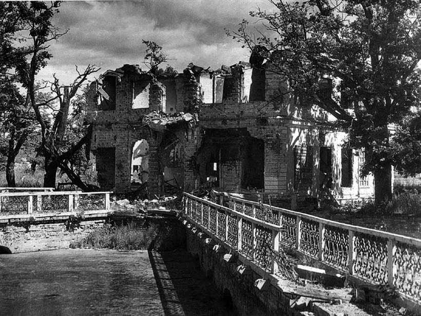  Дворец Марли, разрушения. 1944 © Европейский Дом