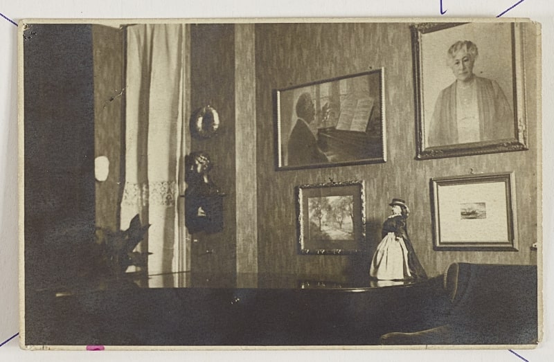 Картина в интерьере гостиной, 1930 © Leopold Museum, Wien