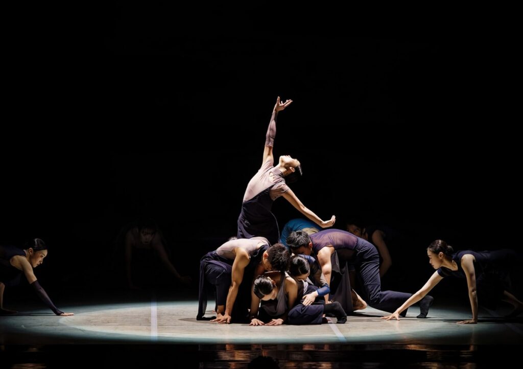 Театр современного танца Гуандуна: «Круг Небесный» © Dance Open / Фото: Владимир Черенков
