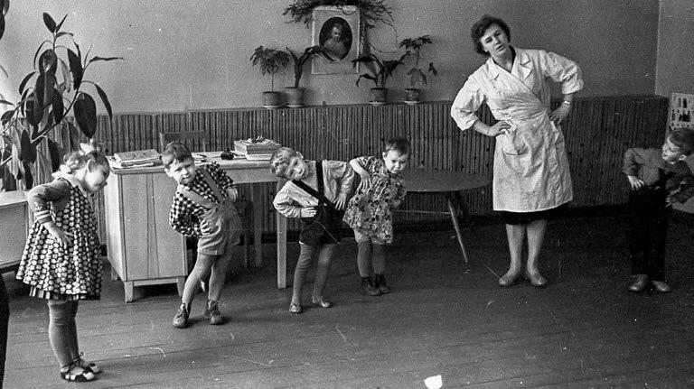 В.Д. Лапкин «Зарядка в детском саду», начало 1960-х. Фотография © Музей истории Санкт-Петербурга