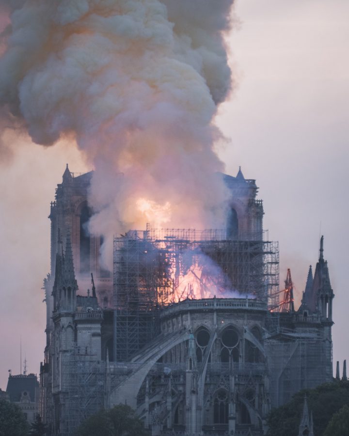 Апрель 2019 года. Собор Парижской Богоматери в огне пожара © Nivenn Lanos