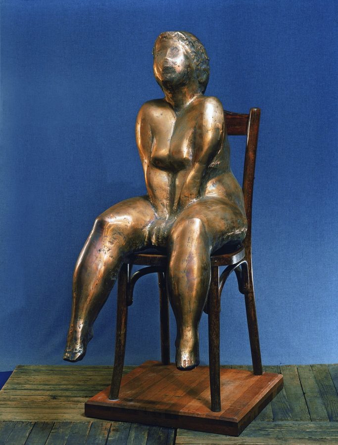 А.В. Позин «Сидящая обнаженная», 2004 (по модели 1983) © Из фонда Музея искусства Санкт-Петербурга XX-XXI веков