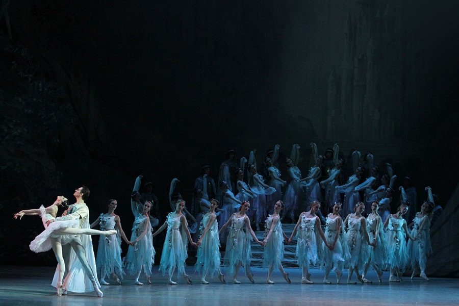 Сцена из балета «Раймонда» © Мариинский театр