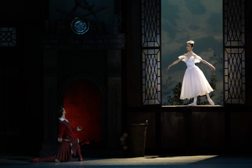 Сцена из балета «Сильфида» © Наташа Разна / Мариинский театр